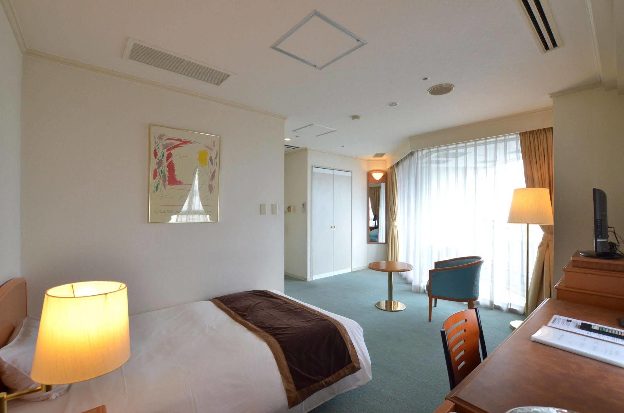 Nagasaki International Hotel Omura Exteriör bild
